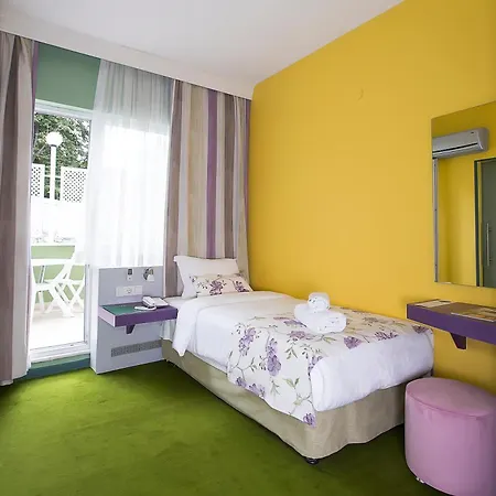 Mini Harem Hotel