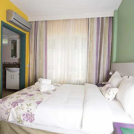 Mini Harem Hotel