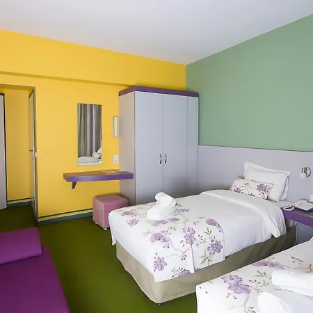 Hotel Mini Harem