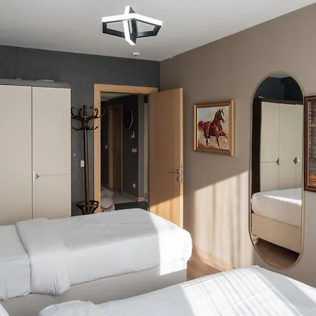Melvin Apartment