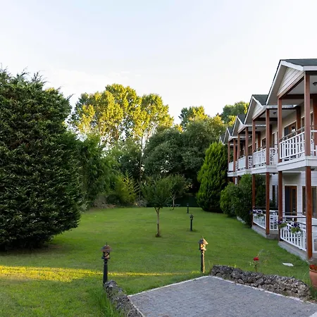 Elite World Village Polonezkoey 4* Istanbul