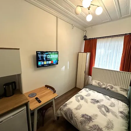 Yellowhouse 1 *