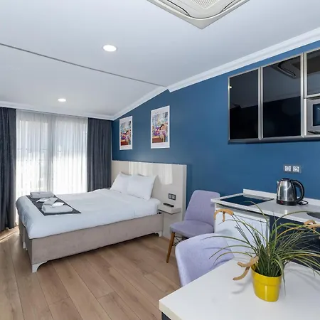 Aparthotel Butterfly House 2*