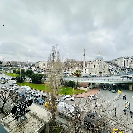 Midpoint Istambul