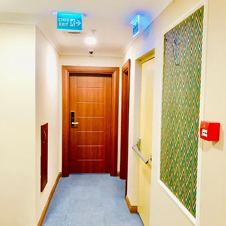 Hotel Midpoint