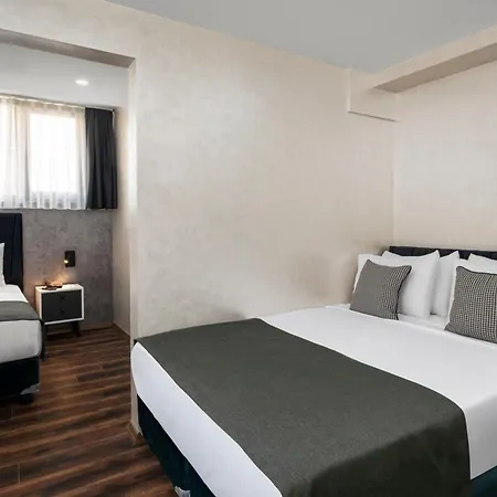 Efes Hotel *