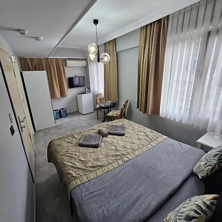 Bude Ortakoey Otel *