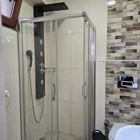 Bude Ortakoey Otel