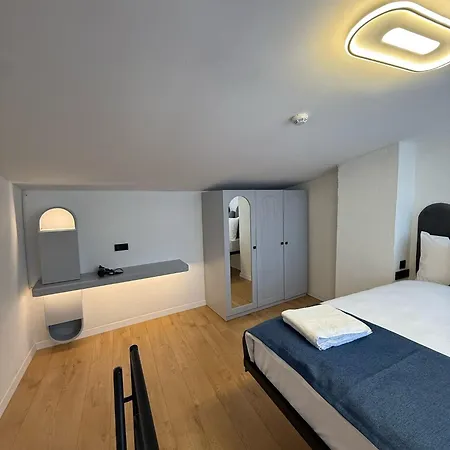Corner Hot Hotel