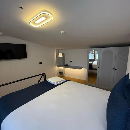 Hotel Corner Hot