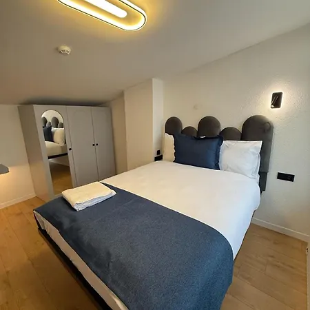 Corner Hot Hotel 3*