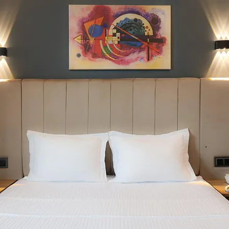 Hotel Home Plus Hotel 3*