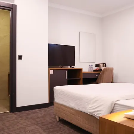Home Plus Hotel