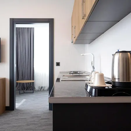 Home Plus Hotel 3*