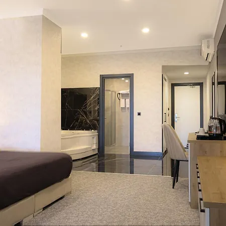 Hotel Home Plus Hotel 3*
