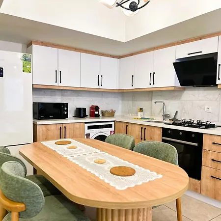 شقة Modern 2 Bedroom In Sisli