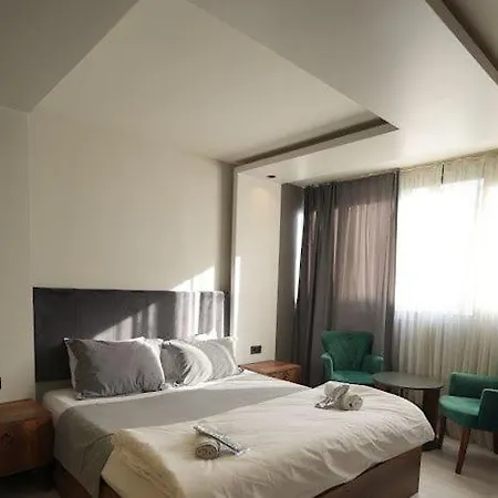 Ci 3* Estambul