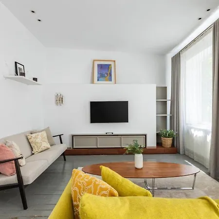 Bright Cool 2bed 2 Bath Airy #353 * Estambul