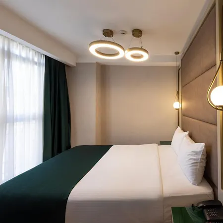 Hotel The Nest 4*