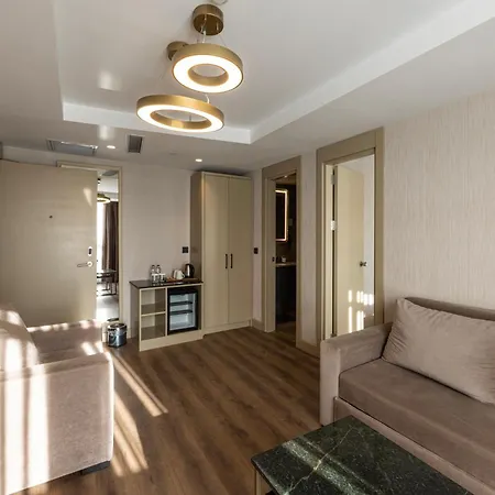 The Nest Hotel 4*