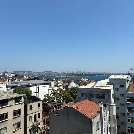 Apartament Sari *