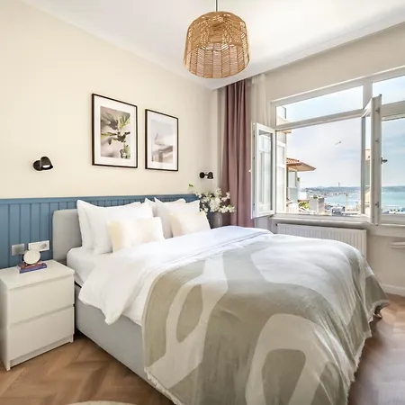 Beyond The Bosphorus #6 Apartment *