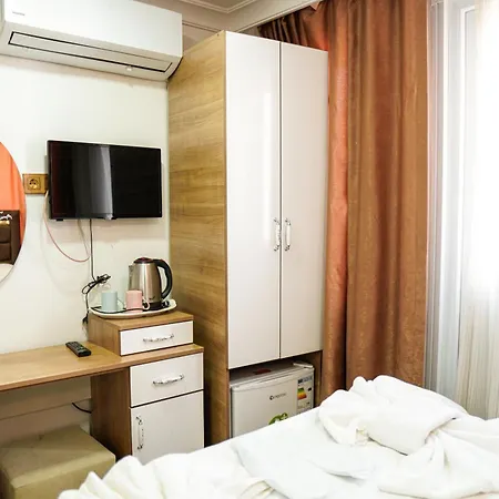 Laos Hotel *