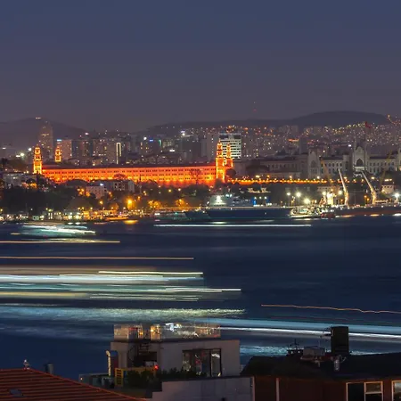 Momento Golden Horn 4*
