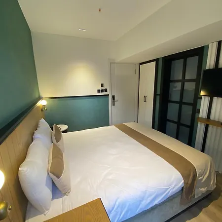 Fragments Hotel