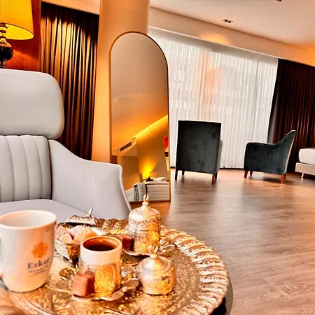 Ezkar Bathonea Art Hotel 4*