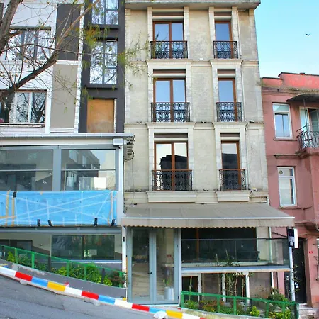 Eclipse Apartment