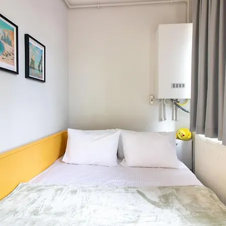 Tastefully Designed 2br With A Lush Backyard * Istambul