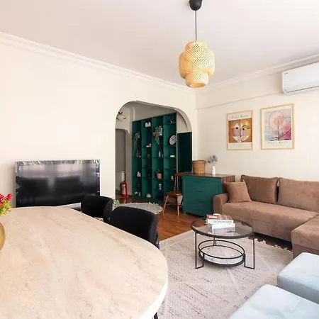 Chic 2br Gem On Moda Iconic Antiques Street Daire *