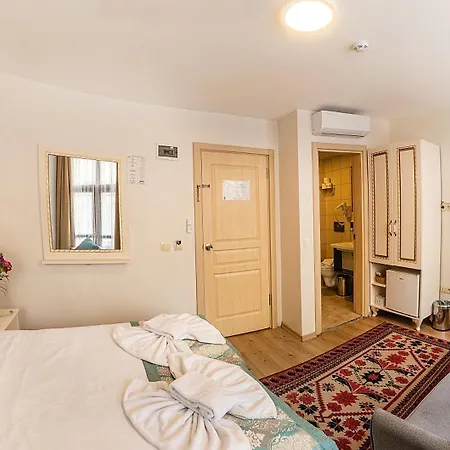 Sultan House 3*