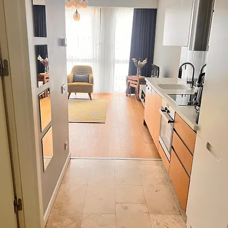 Divan - Guenesli Near Atakoey Metro Station شقة اسطنبول