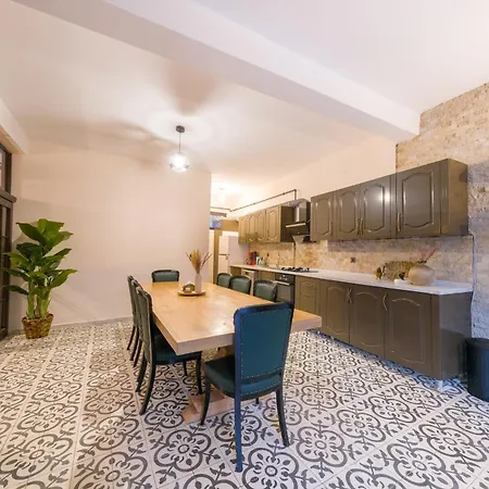The Kosk -5br With Turkish Bath- Centre Villa *