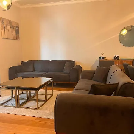 Modern Near Taksim 아파트