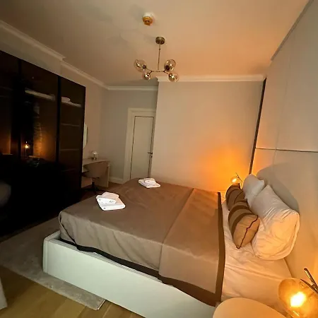 Tiny Tranquil Abode *