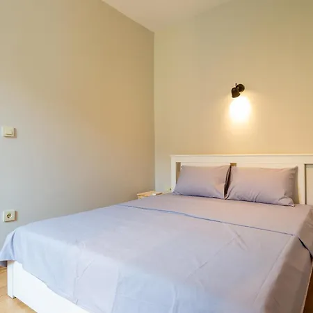 Lovely And Snug Flat, Just Steps From Istiklal Street Estambul
