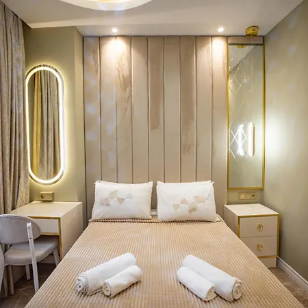 Flash 3* Estambul