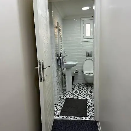 Fatih Merkezi Lokasyon Guezel Teras Manzarali Apartament
