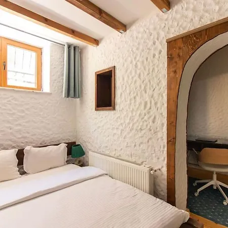 Authentic 1br W Private Patio In Hype Cihangir Apartment