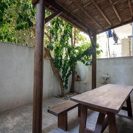 Authentic 1br W Private Patio In Hype Cihangir Apartment