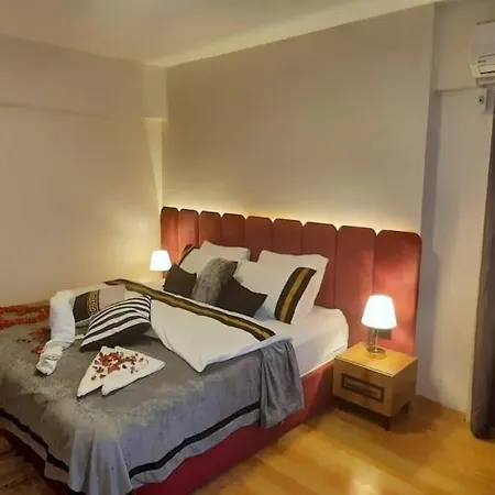 Apartment In Al Fateh Area 7 2 3 Istanbul