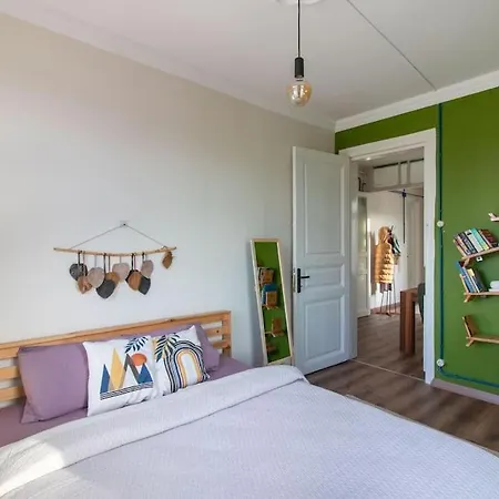 Soft And Historic 3br W Iconic Haydarpasa View Apartment Istanbul