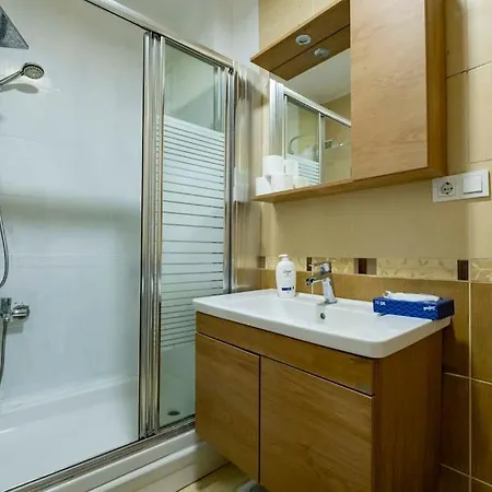 Apartment 3-bedroom With Balcony