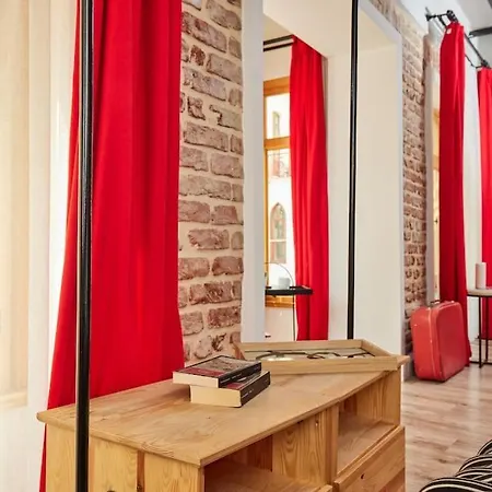 شقة Stunning 2br 1 Min Metro&galata