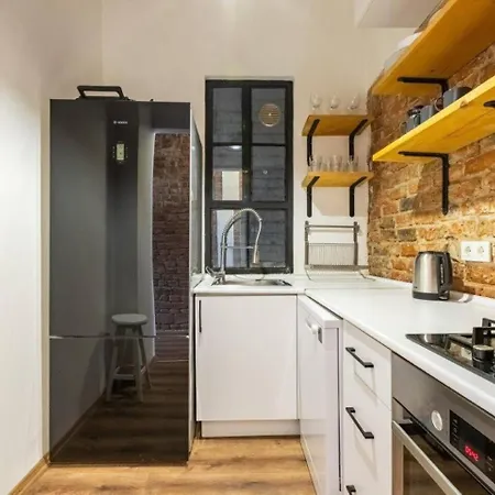 Bright Gorgeous 3bd Patio Ac! #360 *