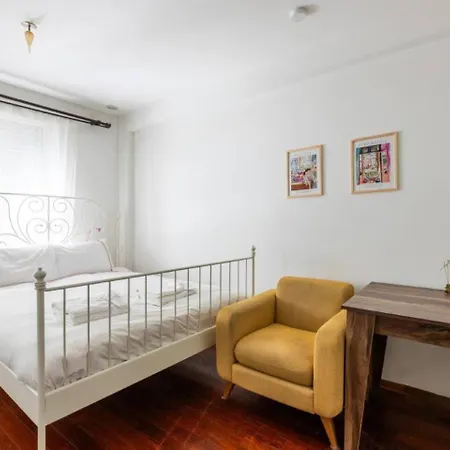 Apartment Gorgeous Bright 2bed1bath Bosphorus Views! #356 Istanbul