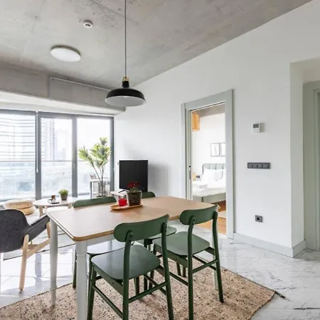 Daire Elegant 1bd Terrace Gem Poolparking! #344 İstanbul
